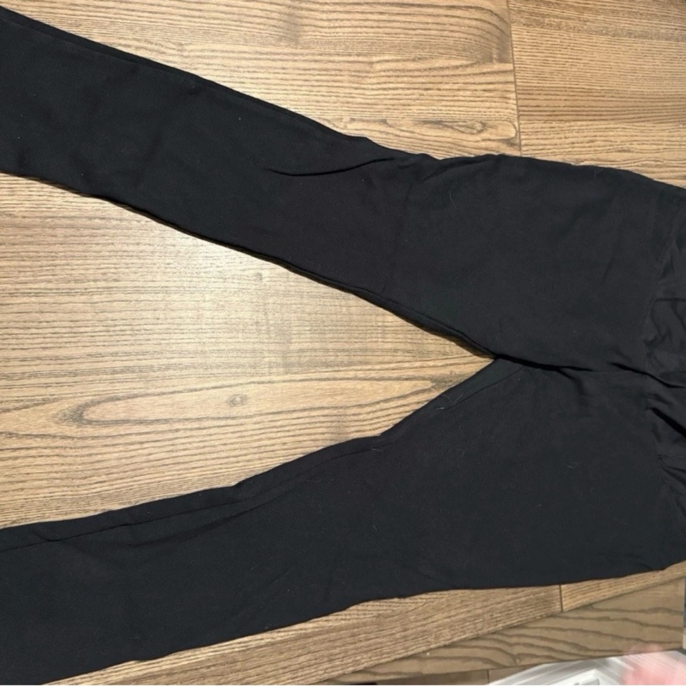 Isabel Maternity by Ingrid & Isabel Black Full-Panel Maternity Leggings - Picture 3 of 3